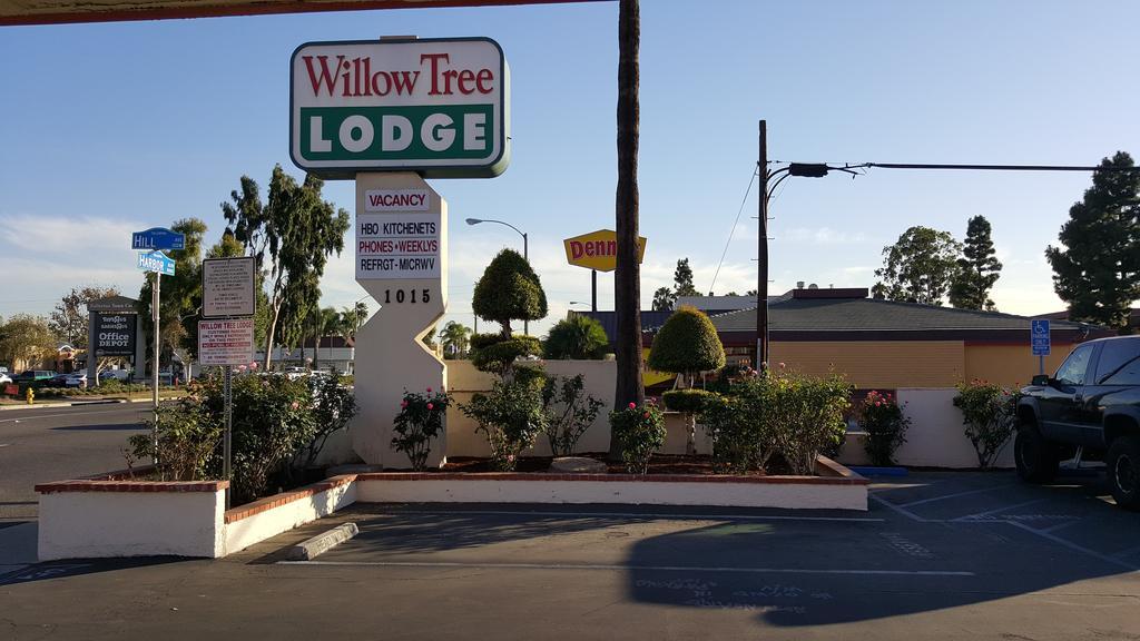 Willow Tree Lodge Fullerton Exterior photo